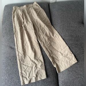 Women beige and black line relaxing pants